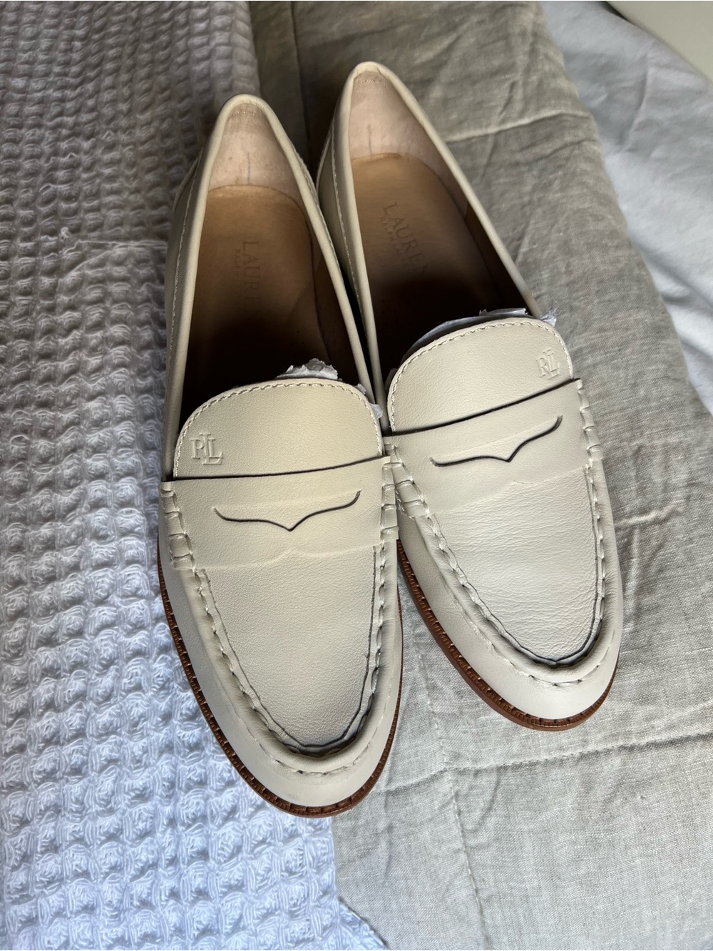Lauren off white suede loafer